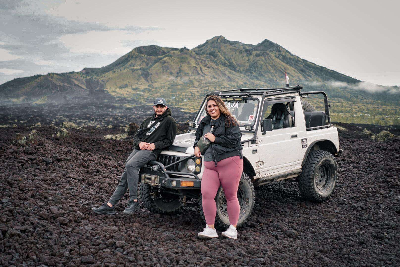 Jeep-Sonnenaufgang, Mount Batur und schwarze Lava - Hizvo