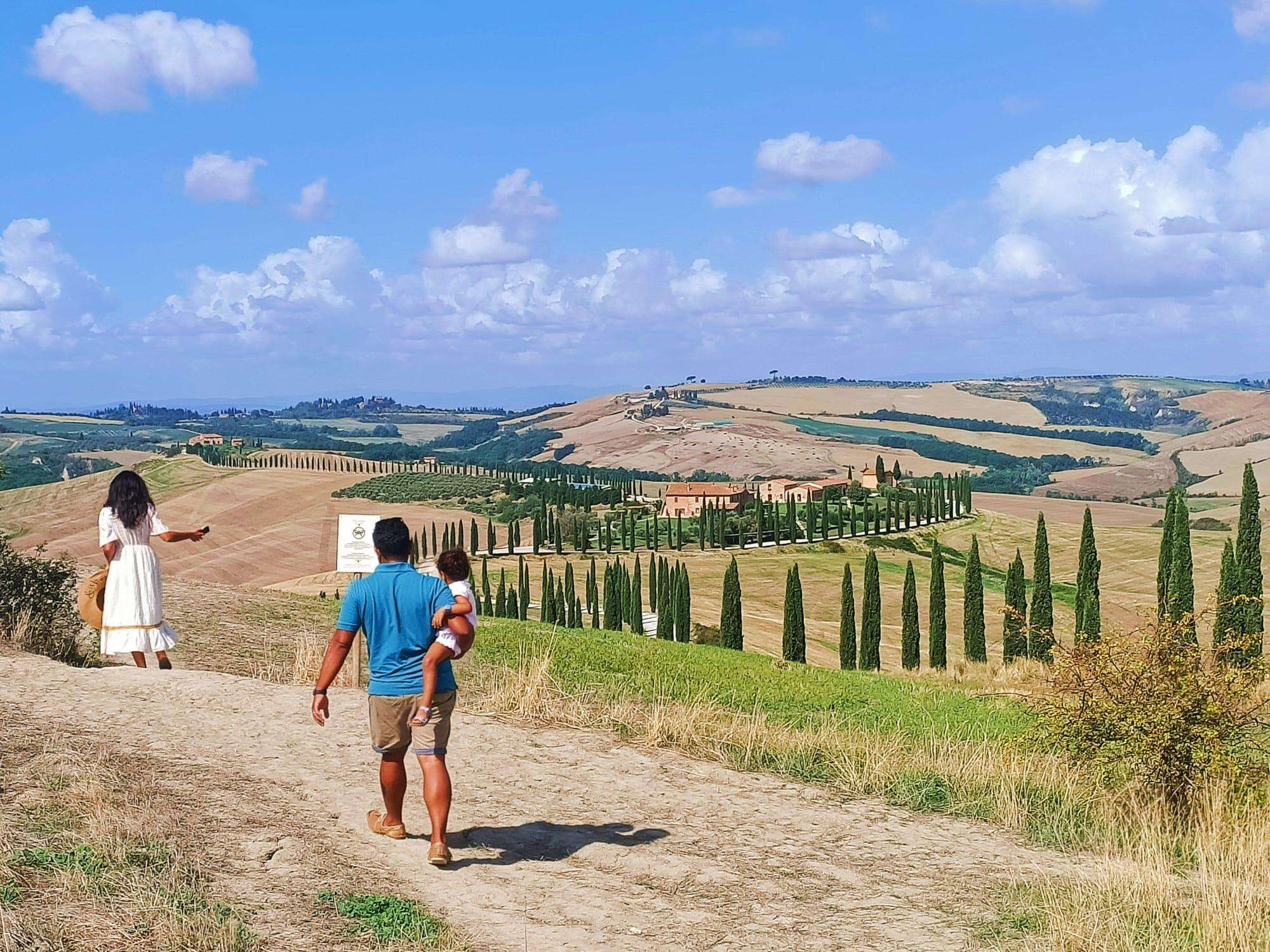 Florenz, Montalcino, Montepulciano und Val dOrcia mit Mittagessen - Hizvo