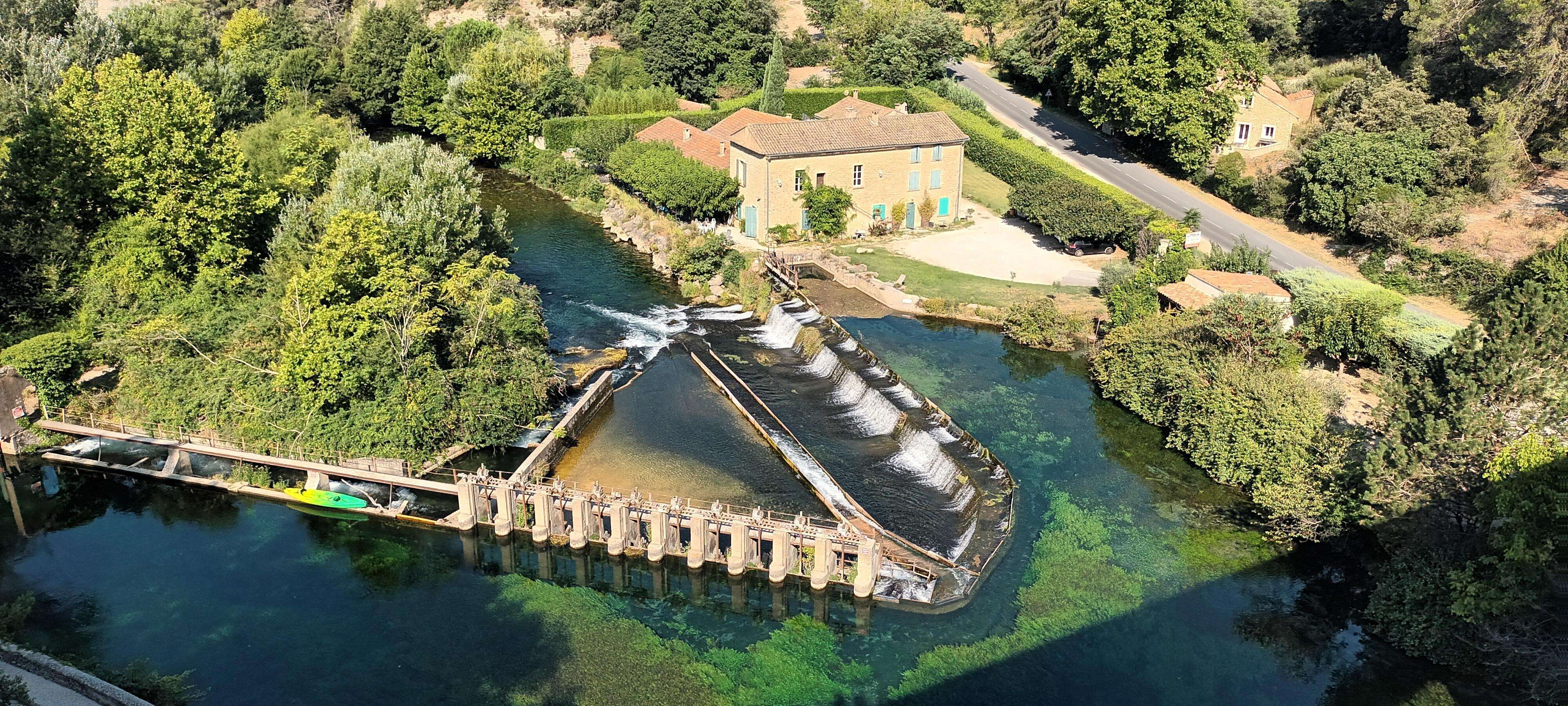 Fontaine De Vaucluse und Isle Sur La Sorgue mit dem Elektrofahrrad - Hizvo