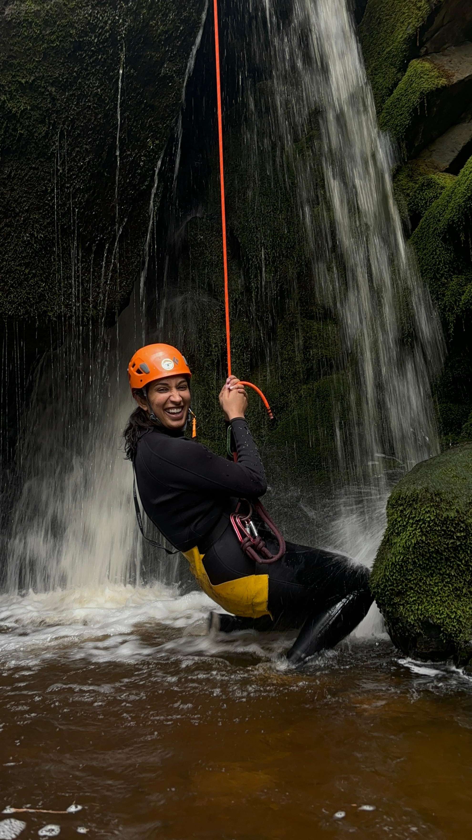 Kelowna, tour di canyoning adrenalinico - Hizvo