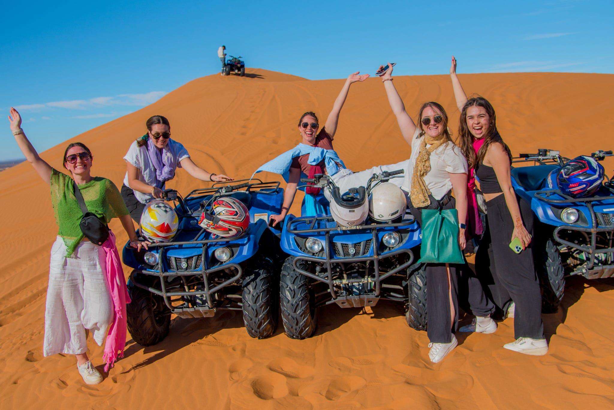 Fez a Marrakech, deserto de 2 dias e passeio de quadriciclo com acampamento de luxo - Hizvo