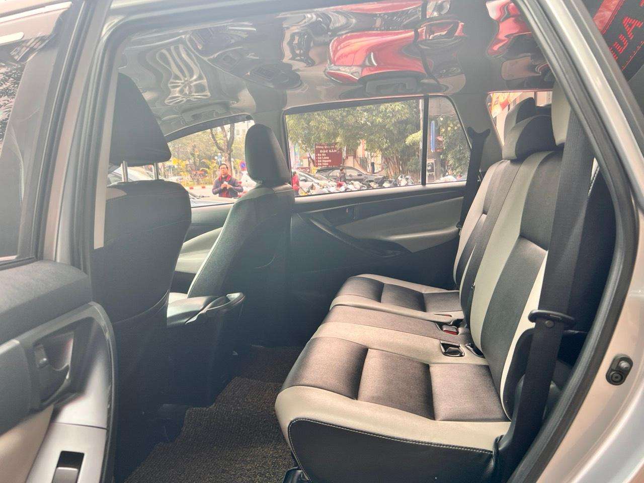 Hanoi, Private Airport Transfer (EV Available) - Hizvo