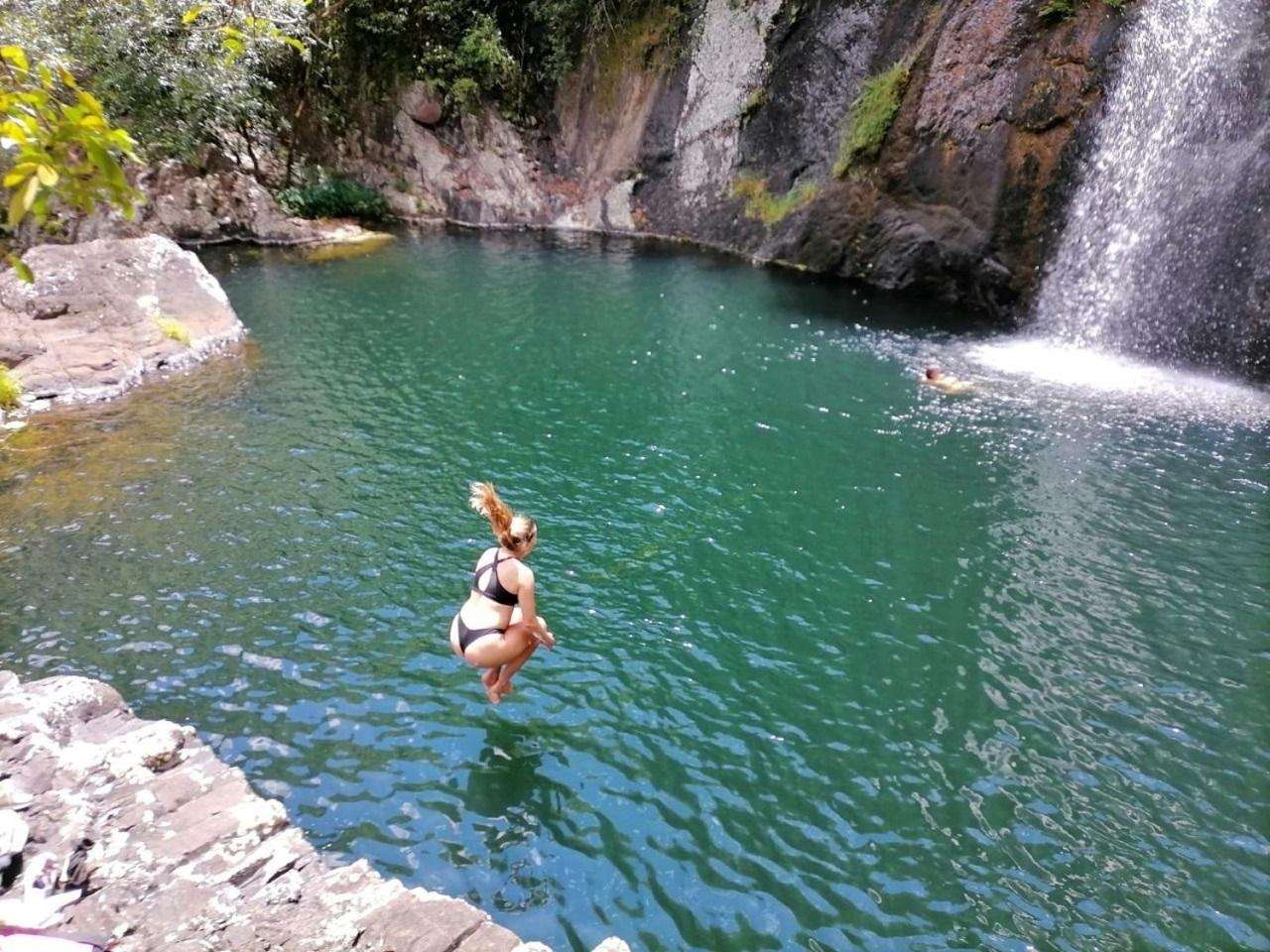 Tamarind Falls meio dia - Hizvo