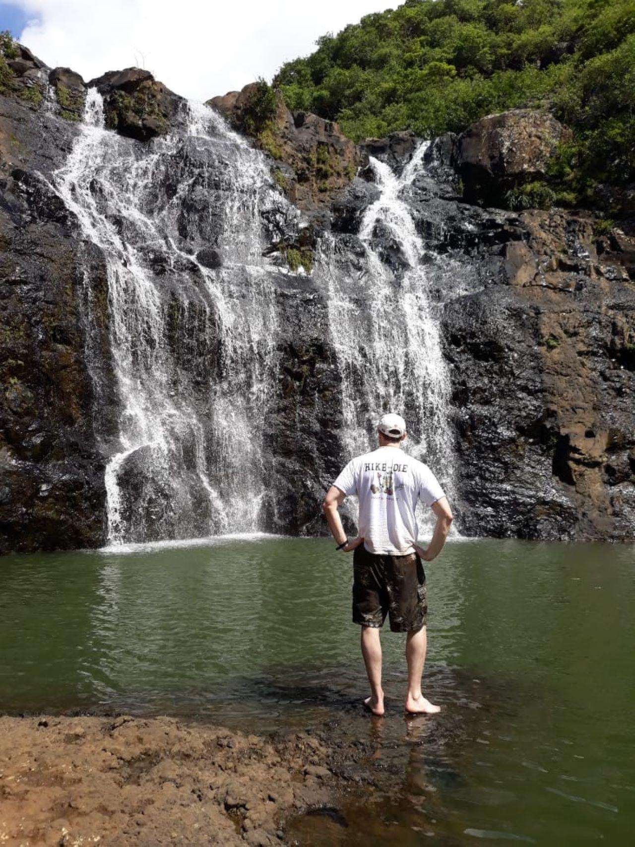 Tamarind Falls meio dia - Hizvo