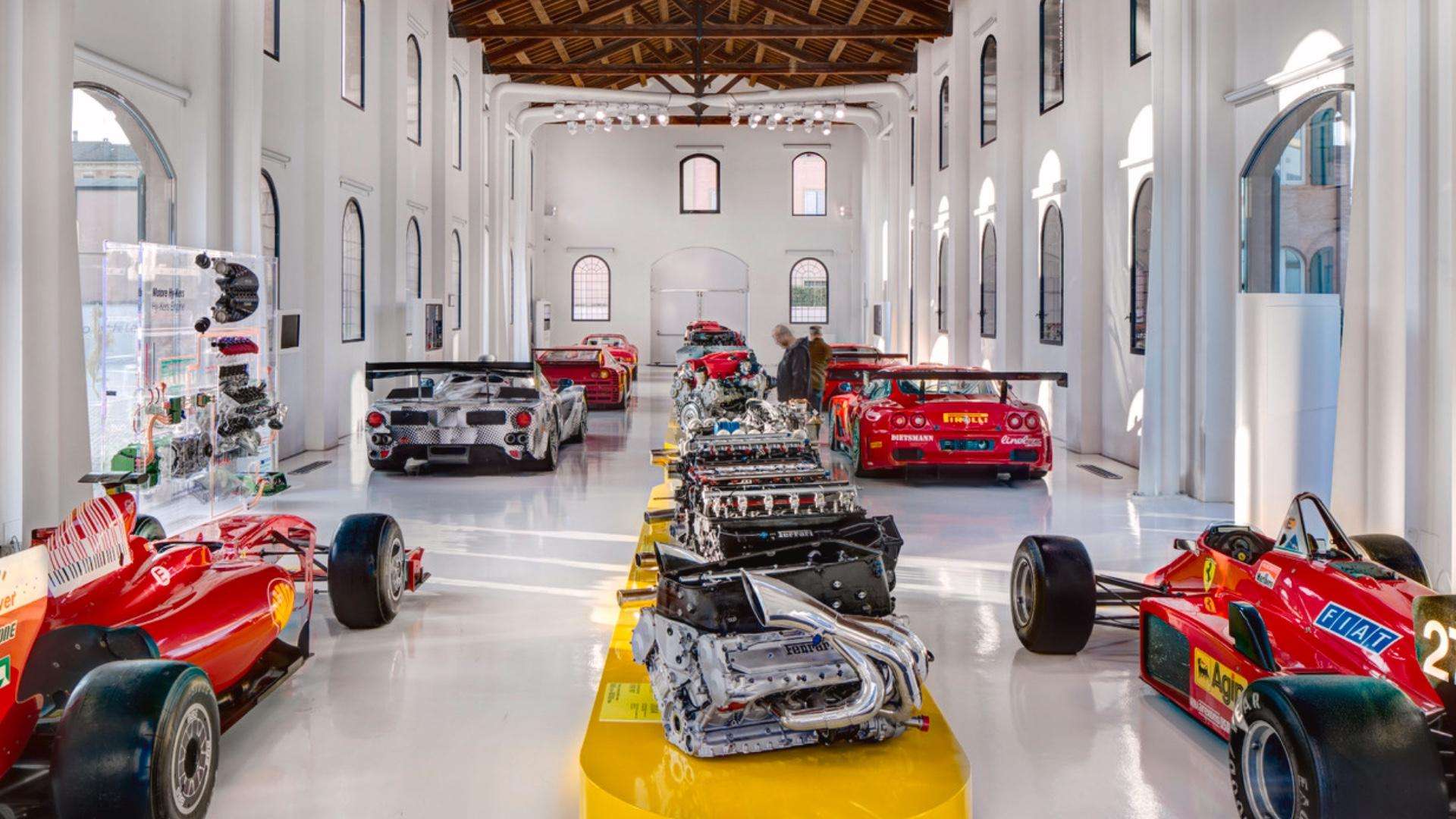 Von Bologna aus Enzo Ferrari Experience in Modena mit Mittagessen - Hizvo
