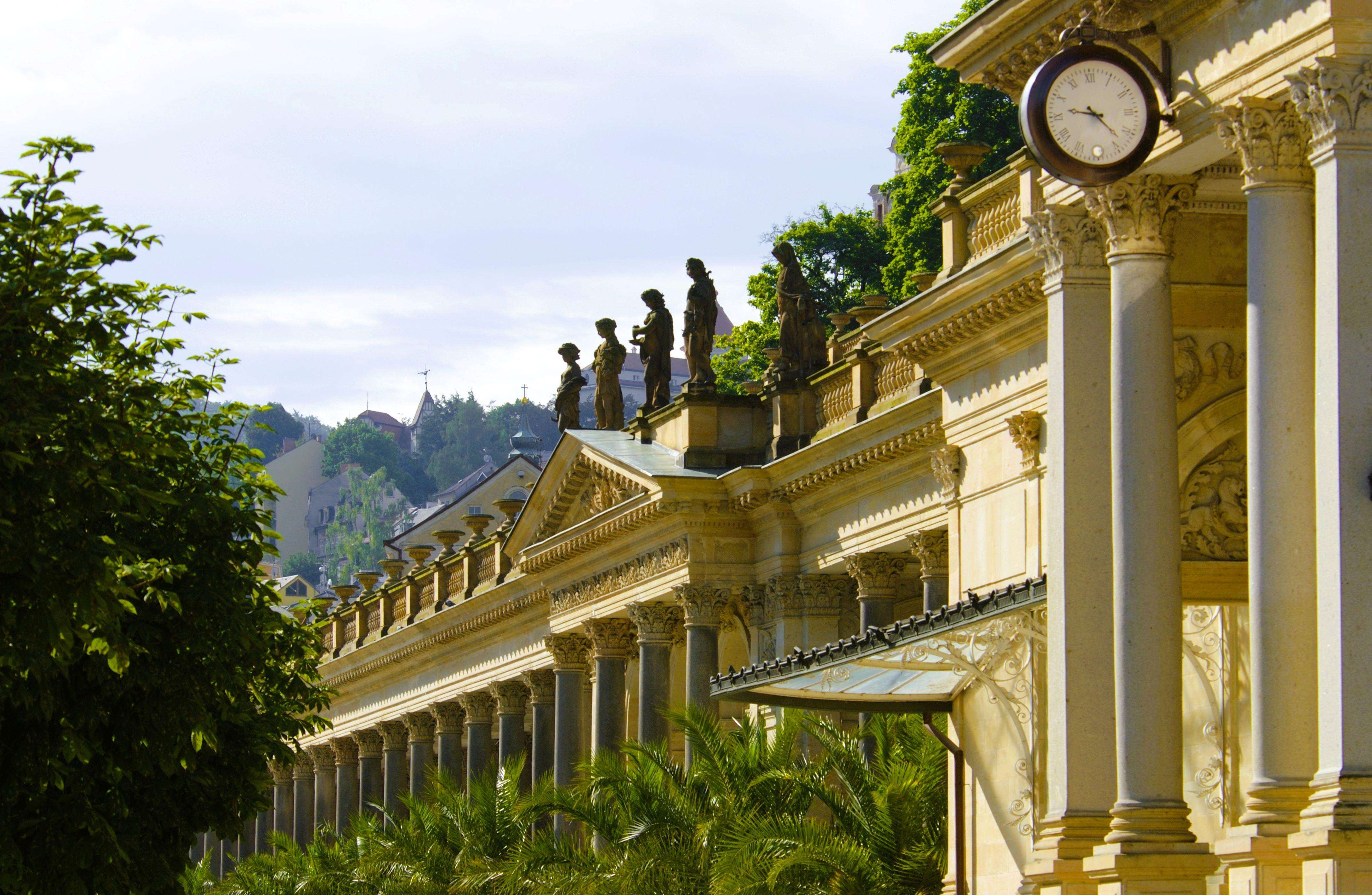 Tour di Praga, Karlovy Vary e Loket con sorgenti termali e castello - Hizvo