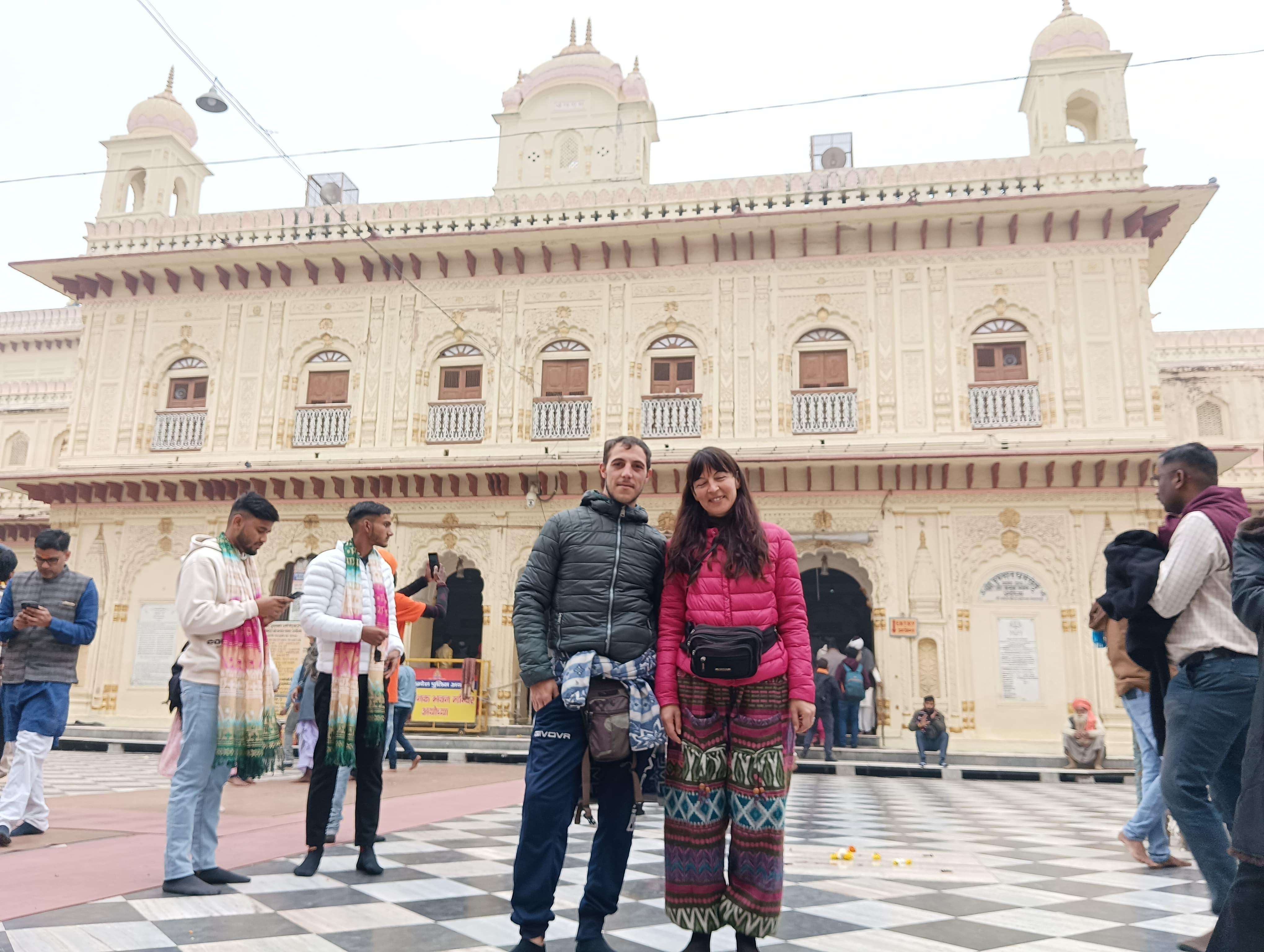 Lucknow, Varanasi, Ayodhya of Prayagraj, enkele reis - Hizvo