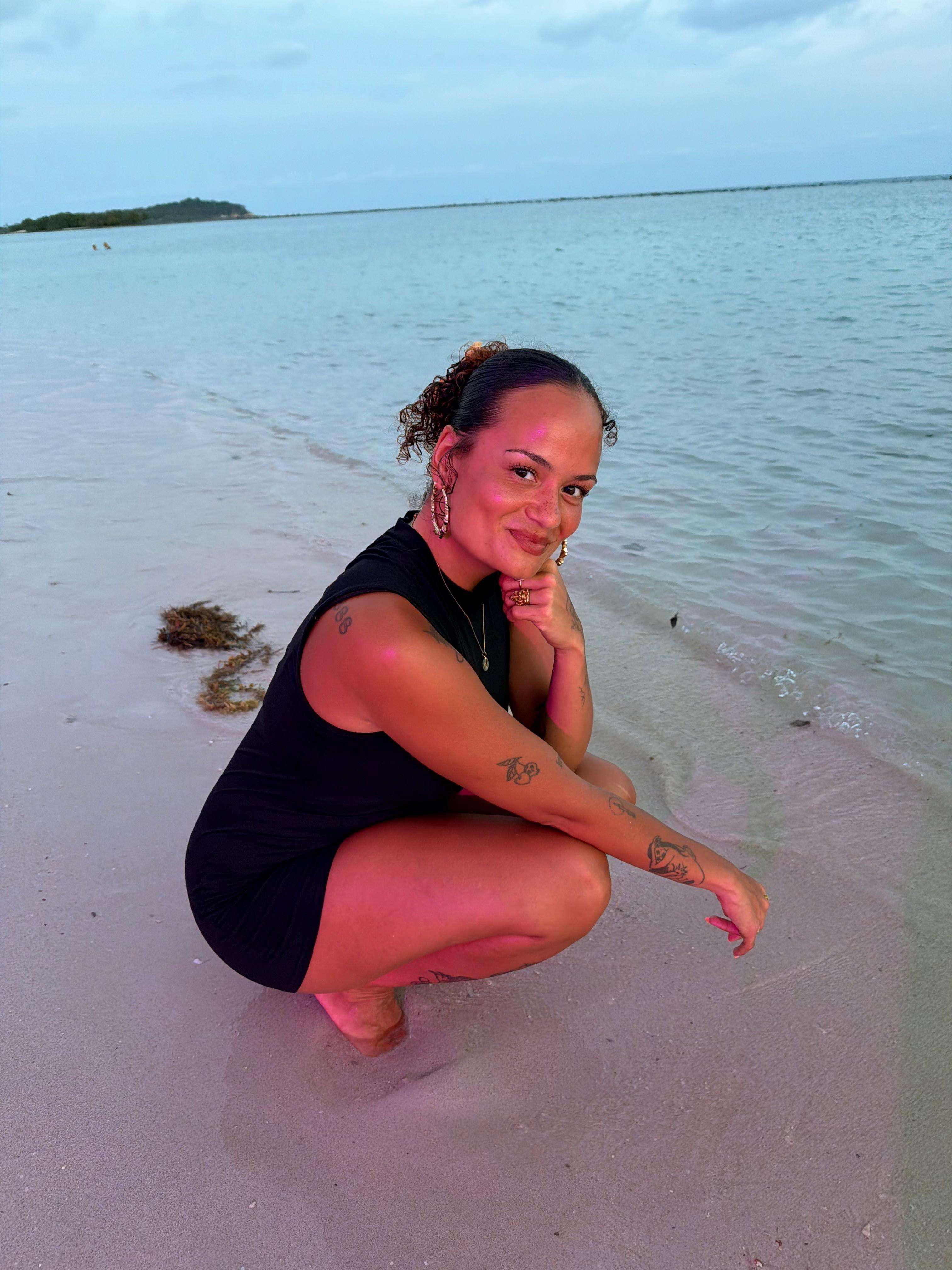 Your Travel Bestie + Guide To FUN!