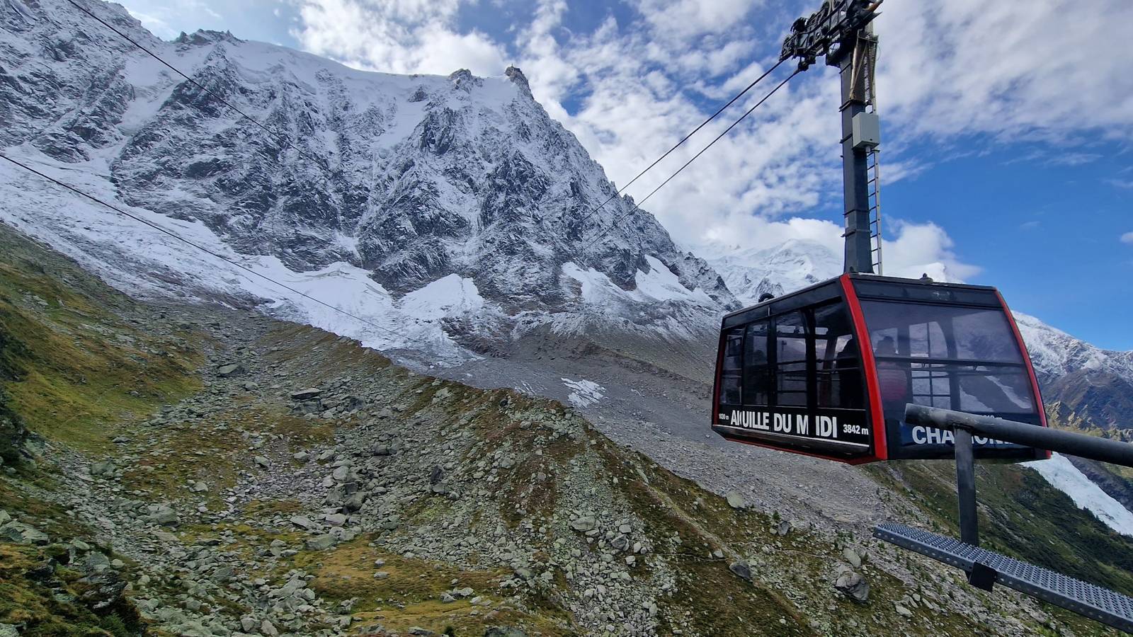 From Geneva: Chamonix, Mont Blanc & Ice Cave Guided Day Tour