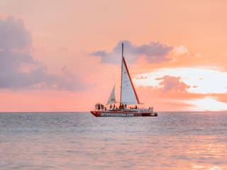 Happy hour sunset cruise, Aruba