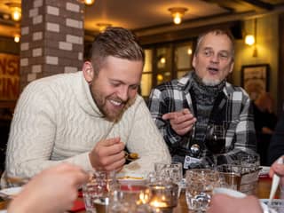 Food Lovers Tour – guests at the table
