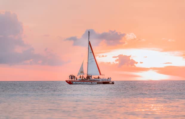 Crucero al atardecer con happy hour, Aruba