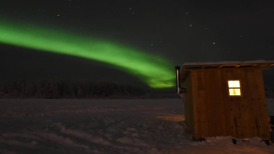 Chena Lake: Aurora Borealis Viewing & Ice Fishing Adventure