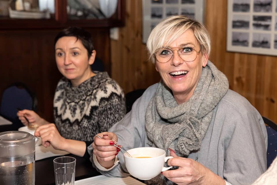 Food Lovers Tour – guests at the table