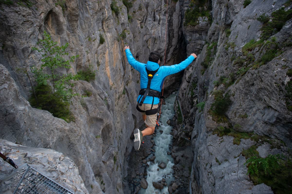 Gletscherschlucht und Lütschine unter dem Canyon Swing
