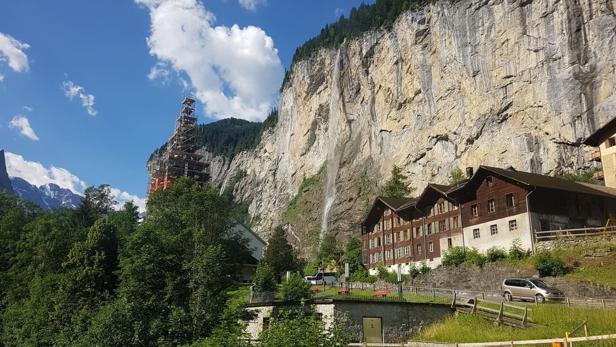 Alpendorf Mürren mit Blick auf Eiger und Jungfrau