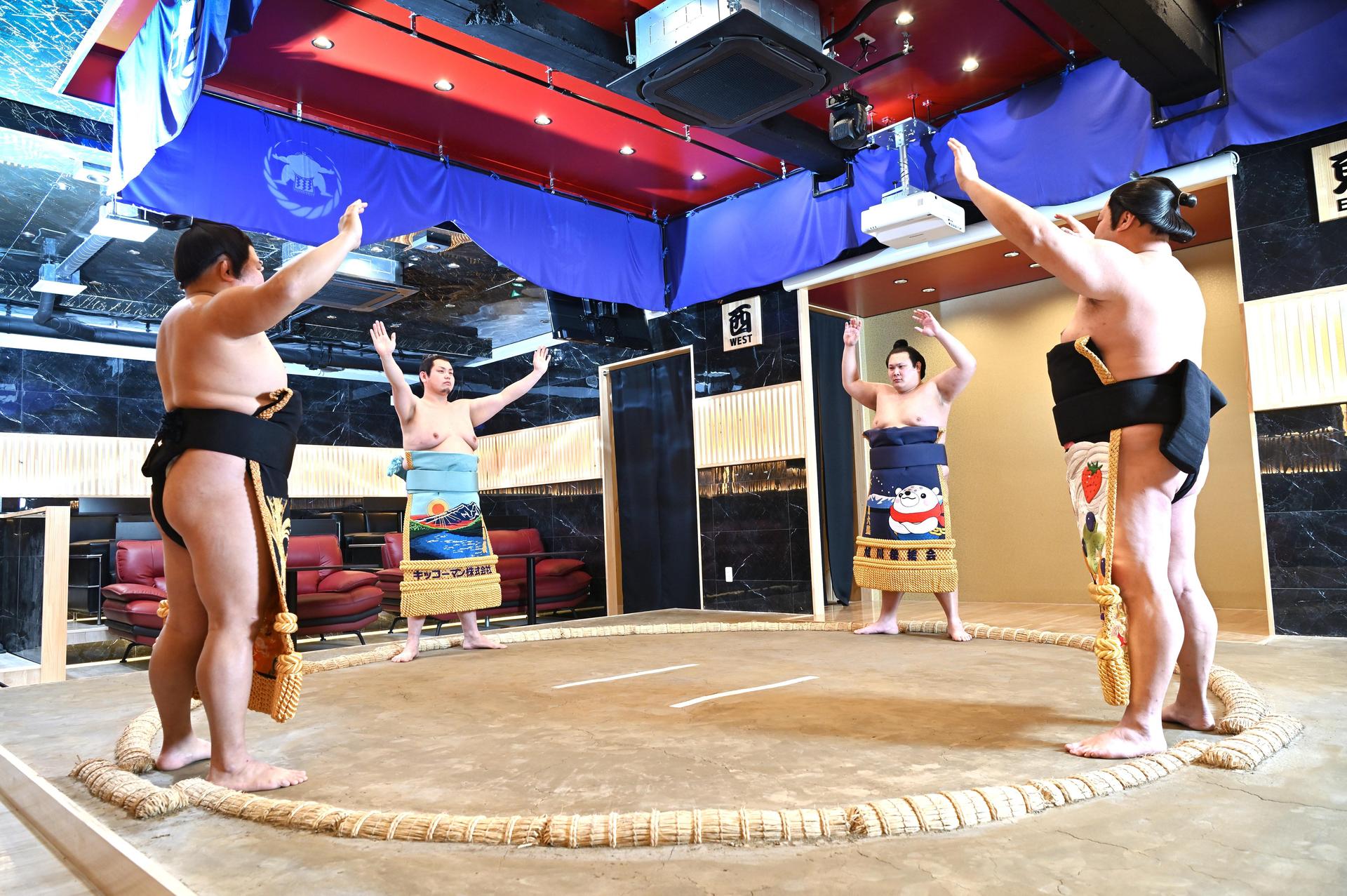 Tokyo: Sumo Show and Dining Experience - Thumbnail 7