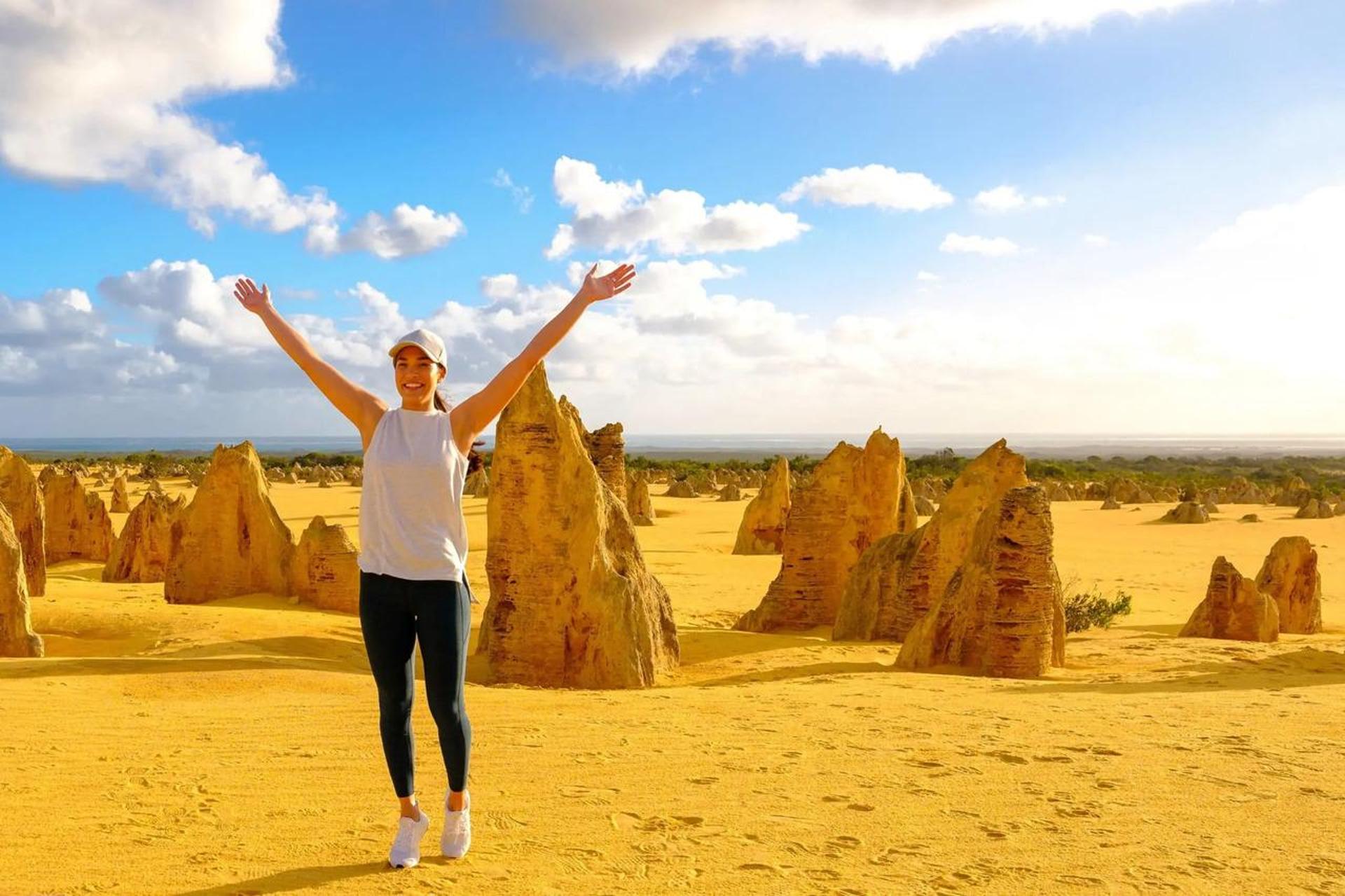 From Perth: Pinnacles Sunset and Stargazing Tour with Dinner - Thumbnail 9
