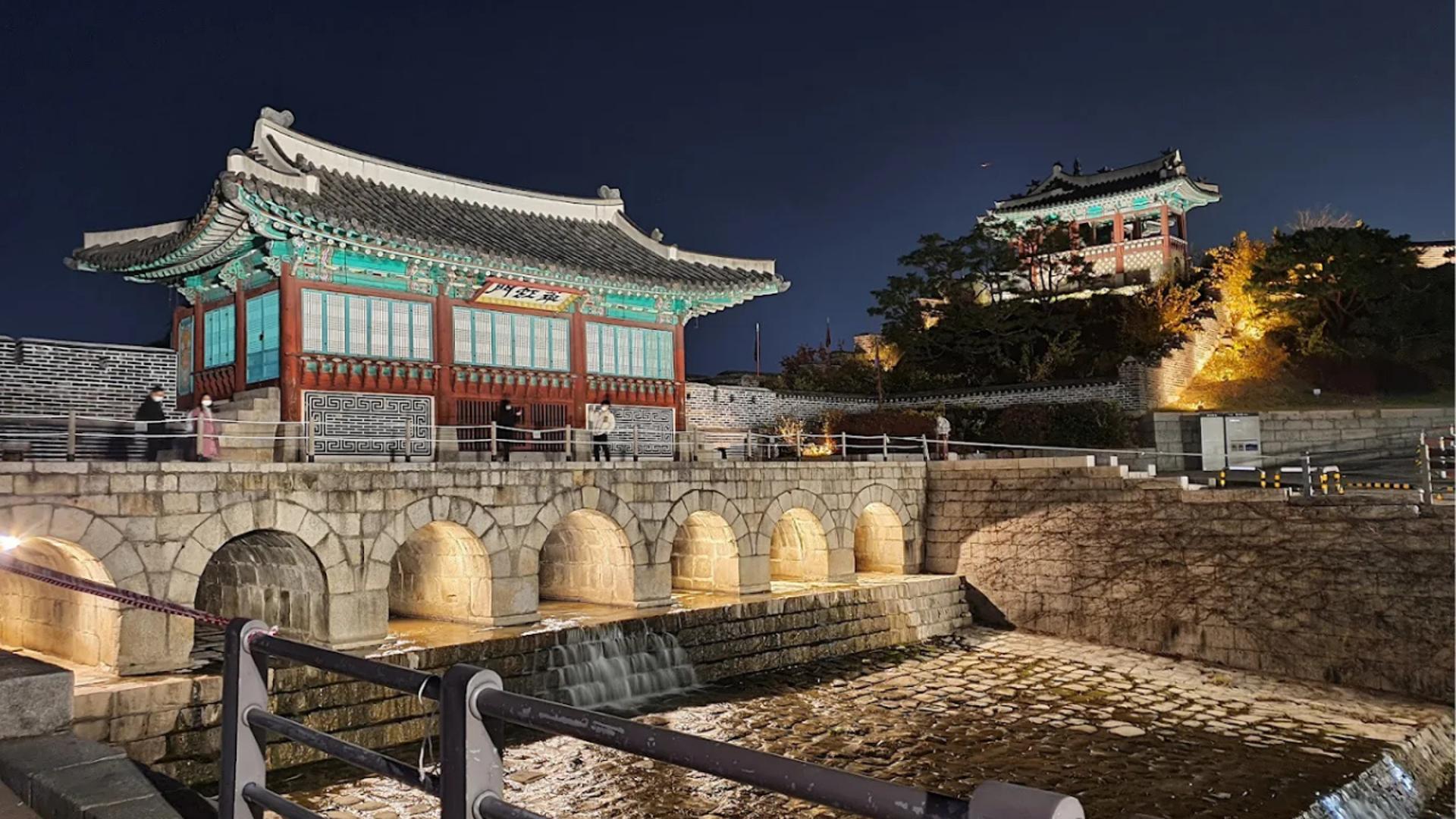 Seoul: Suwon Hwaseong Fortress, Starfield Library & Temple - Thumbnail 10