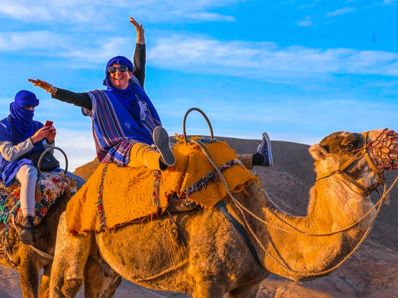 Depuis Marrakech : balade à dos de chameau dans le désert d'Agafay, dîner et spectacle du feu - Photo 2