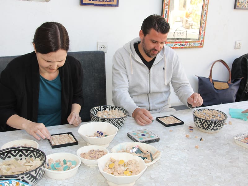 Atelier mosaïque de zelliges à Fès : création et retour à la maison - Photo 3