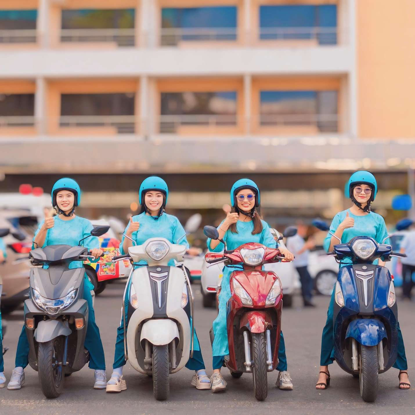 Wycieczka po mieście i Sajgon Unseen Scooter Combo Tour