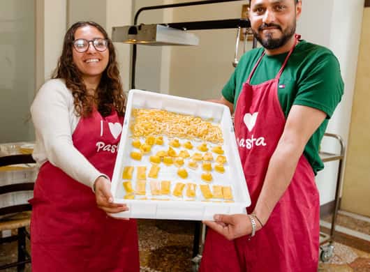 Deeg en pasta maken tijdens kookworkshop in Rome