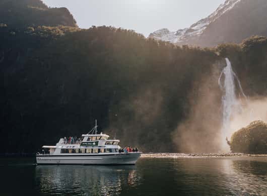 Fly cruise Milford Sound