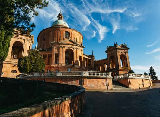 Uitzicht op de basiliek van San Luca boven Bologna