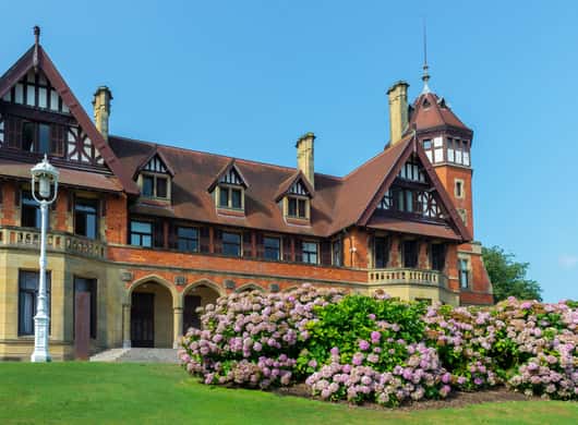 Kustlijn en strand tijdens dagtour vanaf Bilbao