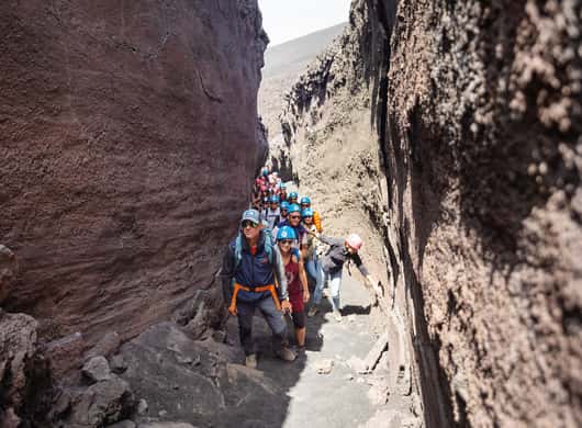 Kabelbaan richting de hogere flanken van de Etna