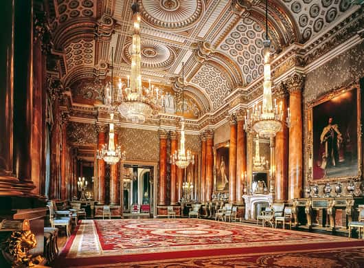 Hek en poort Buckingham Palace