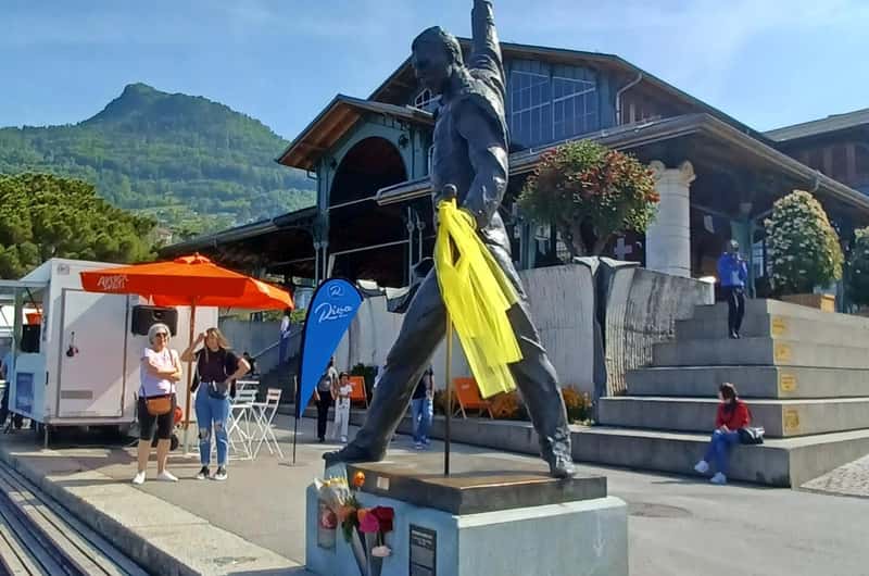 フレディ・マーキュリー像 チケット＆ツアー | ゲットユアガイド