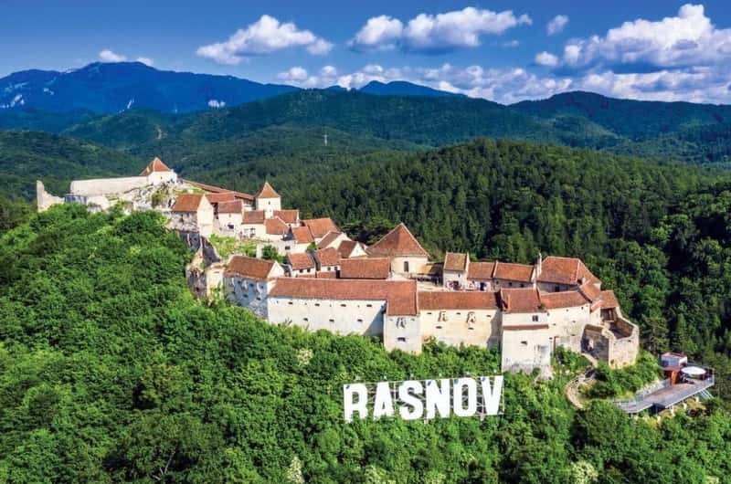 Cetatea Râșnov, cetate medievala in munti, peisaj