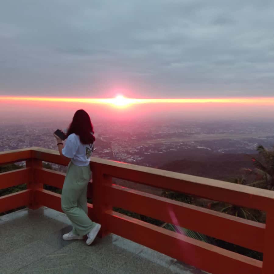 Spiritual Sunrise Wat Doi Suthep, Pha Lat, Alms & Meditation
