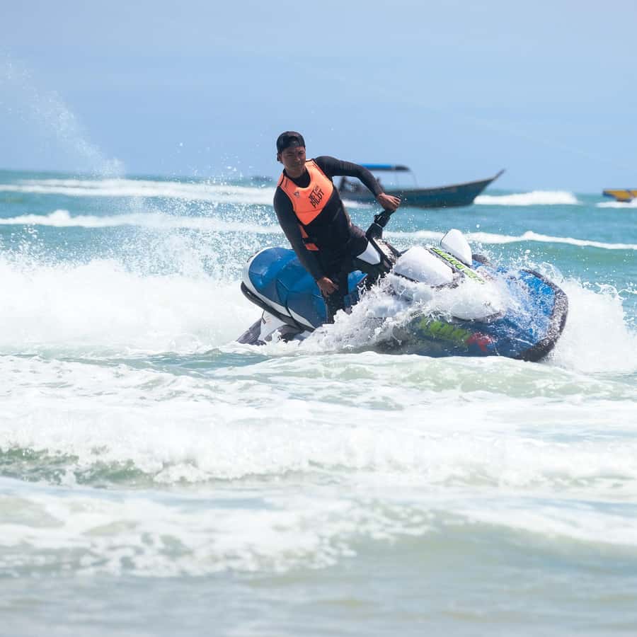 ＊Langkawiページ＊ ランカウイ島：セナンビーチでジェットスキーアドベンチャー（30/45/60