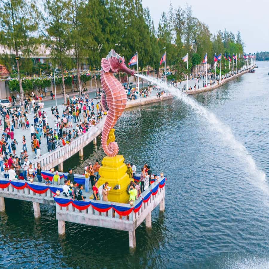 从金边出发贡布和吉普一日游（含英文导游| GetYourGuide