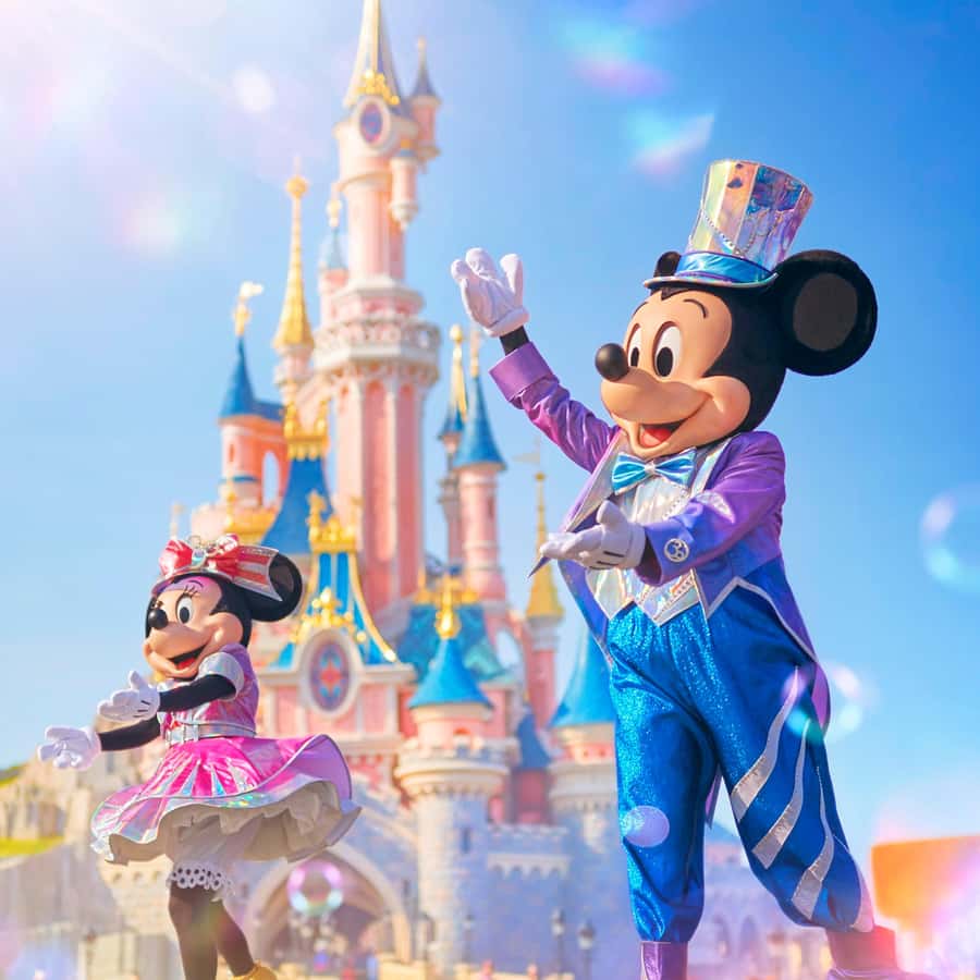 Explorando o Finding Nemo Submarine Voyage na Disneyland, image size:900x900