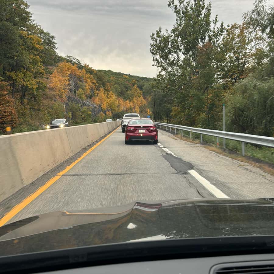 纽约：曼哈顿中城至肯尼迪机场、拉瓜迪亚机场或纽瓦克机场| GetYourGuide