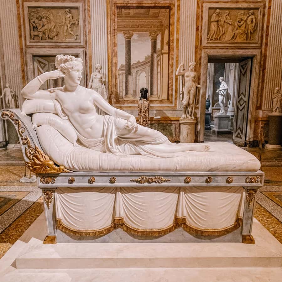 贝佐斯的水城世纪婚礼，为何遭遇最漫溢的恶意-虎嗅网, image size:900x900