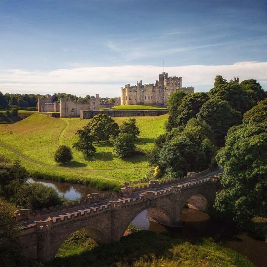 Alnwick: Alnwick Castle Ticket | GetYourGuide, image size:900x900