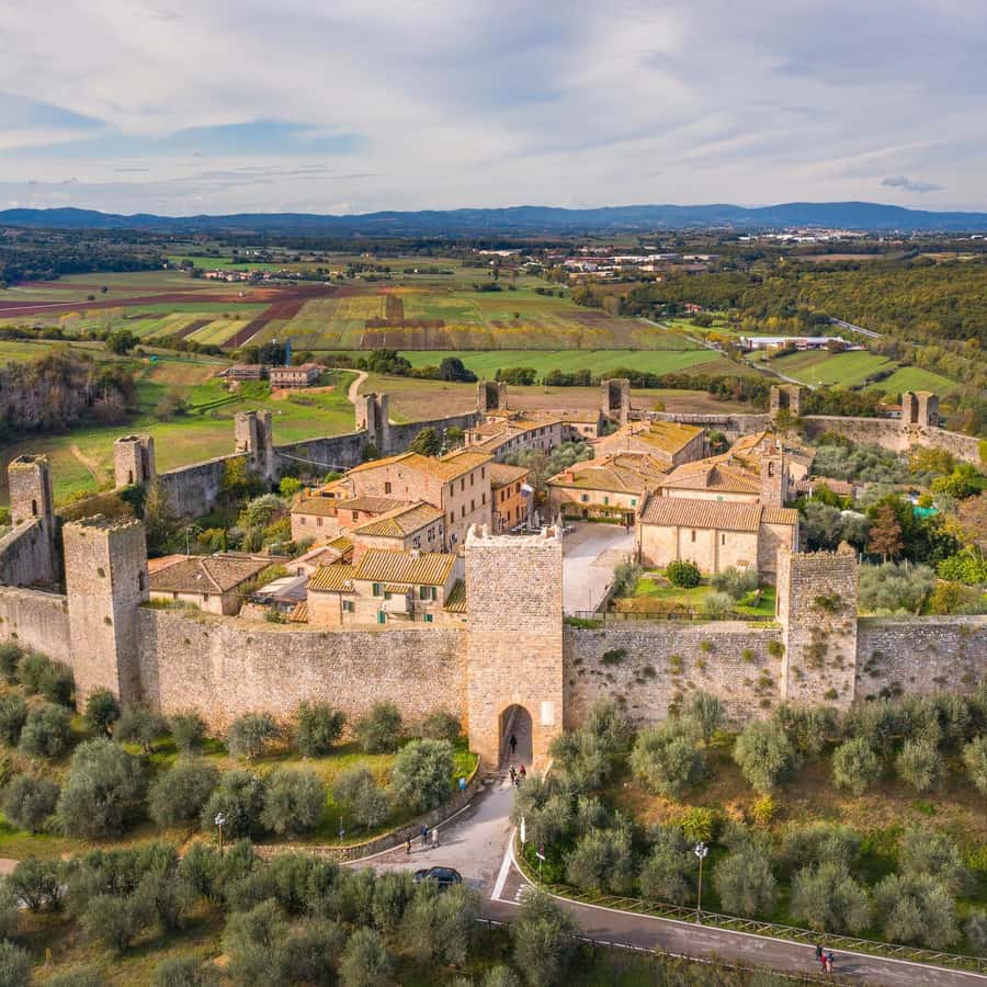 Florence: Monteriggioni \u0026 Val d'Orcia Optional Wine Tasting | GetYourGuide, image size:900x900