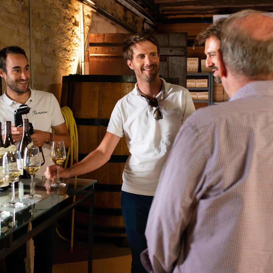 Desde: Dijon/Beaune: Visita a Bodegas de la Región de Borgoña con Almuerzo  | GetYourGuide, image size:900x900