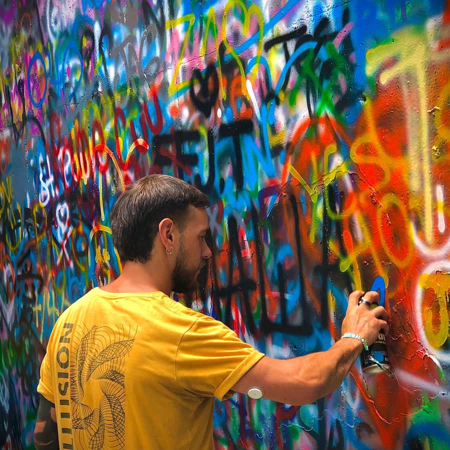 Medellín:Comuna 13 historie-mat-spraymaling | GetYourGuide, image size:900x900