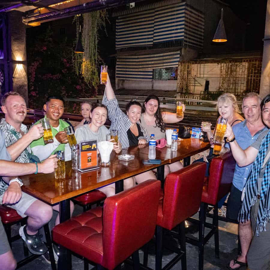 金边晚间美食之旅（含8 站本地美食） | GetYourGuide