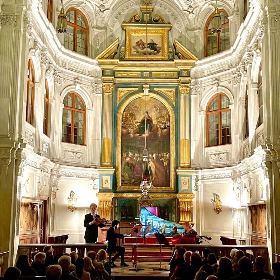 ミュンヘン：レジデンツ宮殿でのクラシックコンサート | GetYourGuide