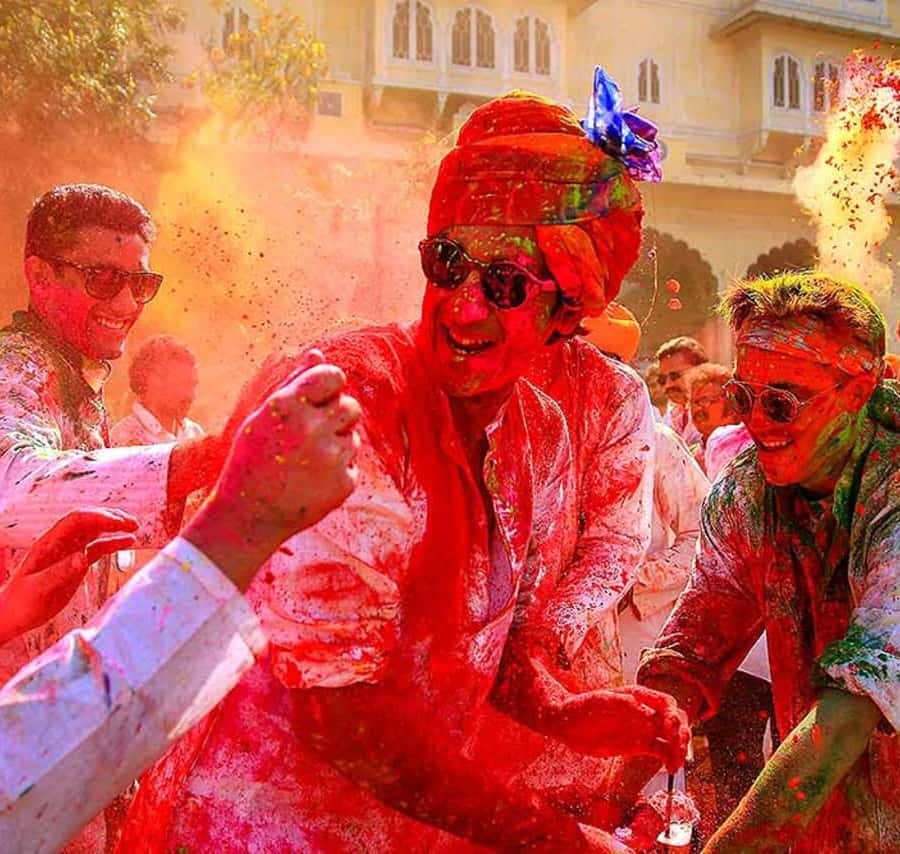 ジャイプールの地元の人々と一緒にホーリー祭を祝う | GetYourGuide