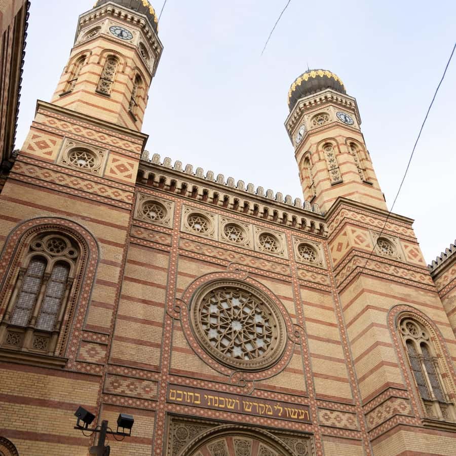 犹太区徒步导览，含犹太教堂入场| GetYourGuide