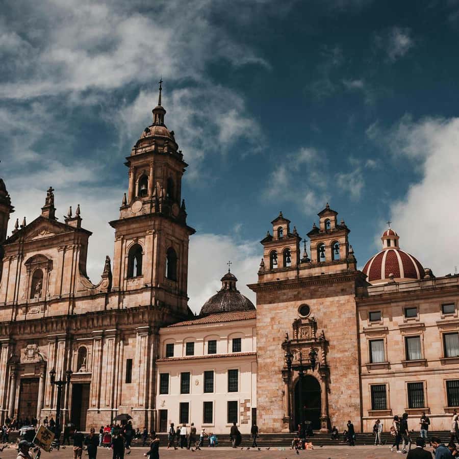 波哥大：坎德拉里亚步行游| GetYourGuide, image size:900x900