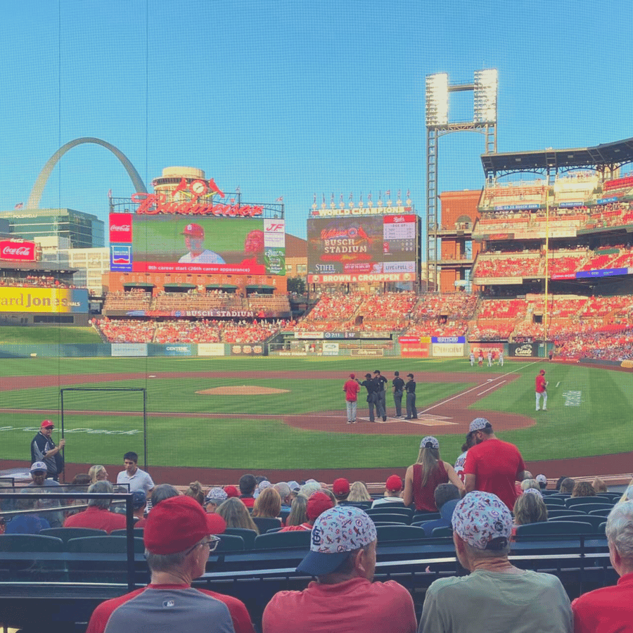 ブッシュ・スタジアムでのセントルイス・カージナルス戦 | GetYourGuide